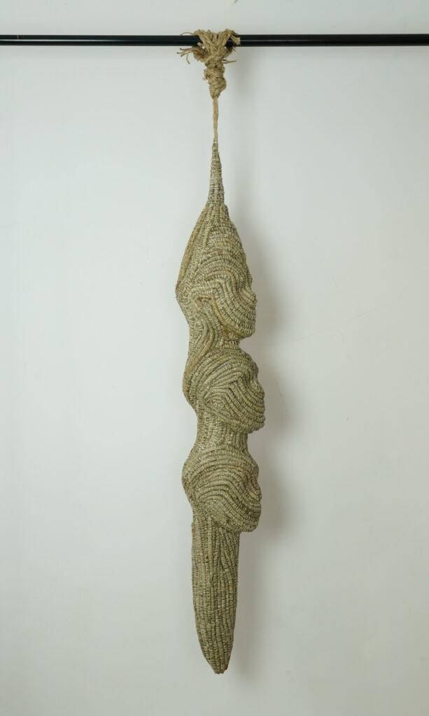 Wahlverwandtschaften #3, 2020, Sourcebook no 24, meadow straw, rope, pins, dimensions min. 142x20x19cm