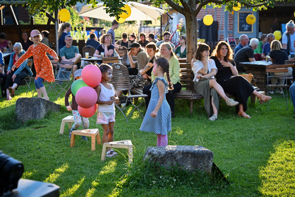 Musik für Pflanzen und Menschen; KGV Flora I 2024; Dresden; Kunsthaus Dresden