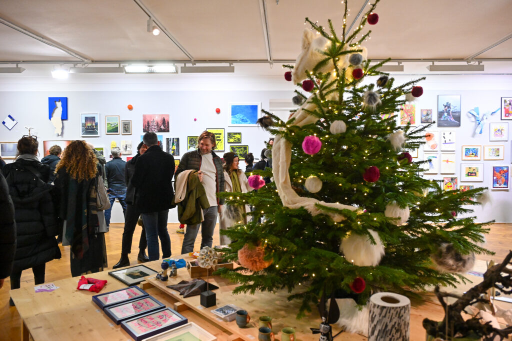 Kunsthaus Dresden, Weihnachtsmarkt der bildenden Künste Eröffnung