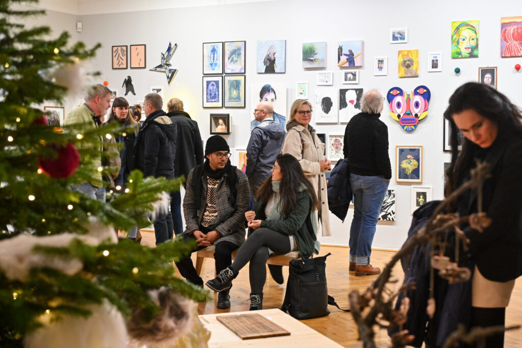 Kunsthaus Dresden, Weihnachtsmarkt der bildenden Künste Eröffnung