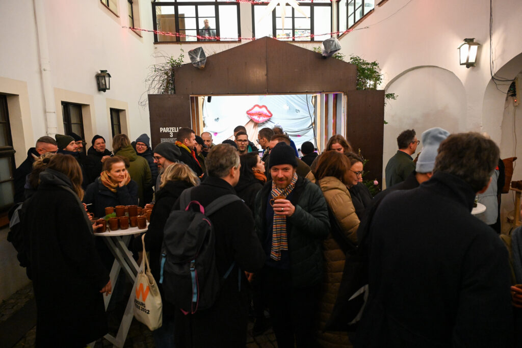 Kunsthaus Dresden, Weihnachtsmarkt der bildenden Künste Eröffnung