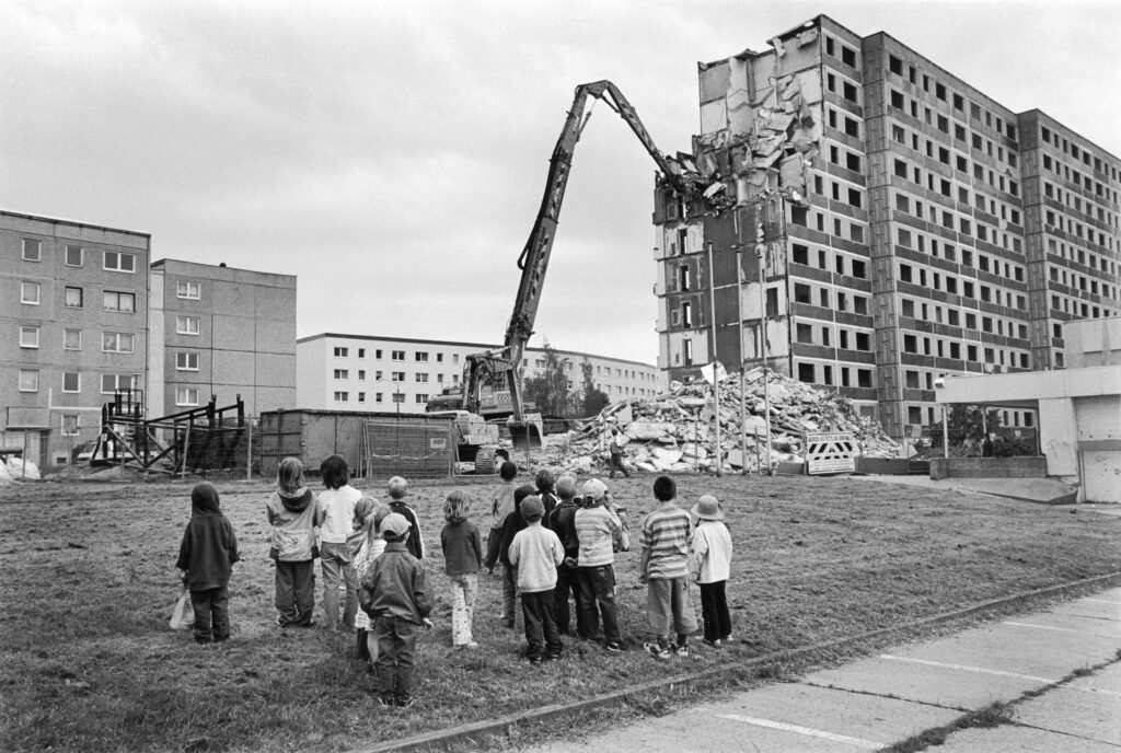 Was tun wir.  Bilder in Zeiten zerfallender Gewissheiten.